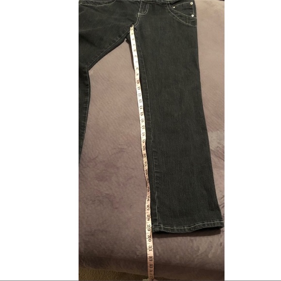 VENUS- Clear Jewel Buttons Jeans - Picture 7 of 9